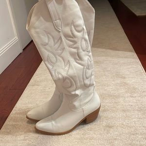 Princess Polly Billini Urson Boot White
